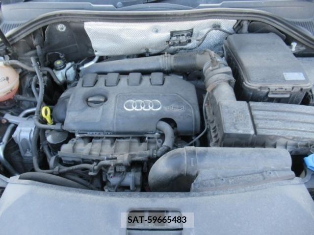 Audi Q3 2013-10 216389-11