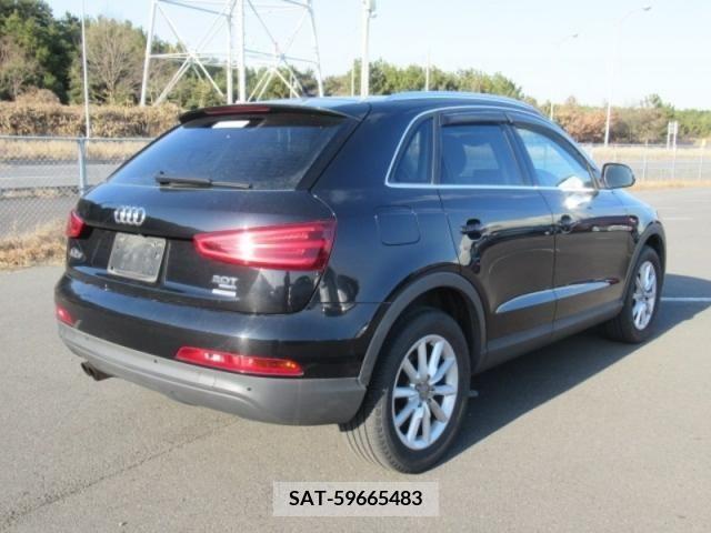 Audi Q3 2013-10 216389-3