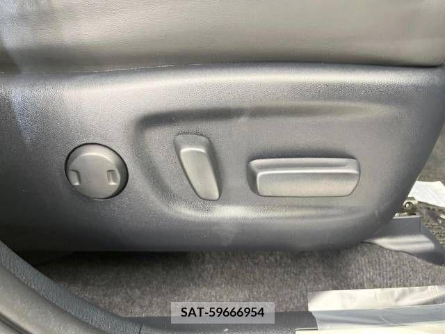 Toyota HARRIER 2018-01 240497-7