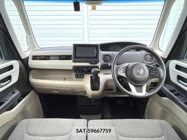Honda N BOX 2018-03 306963-1