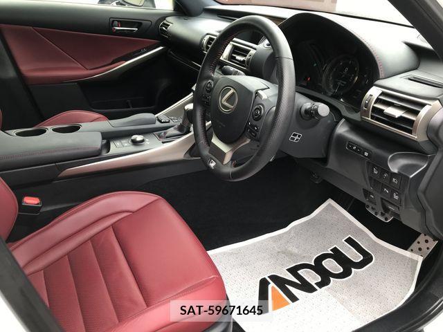 Lexus IS 2015-09 297926-8