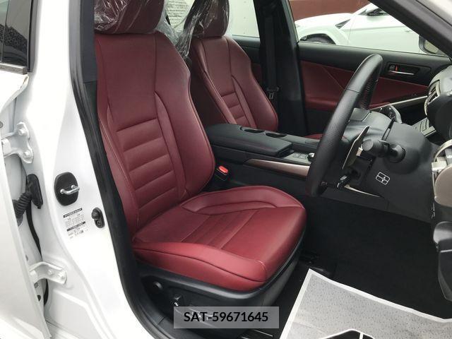 Lexus IS 2015-09 297926-9