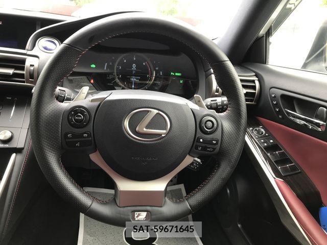 Lexus IS 2015-09 297926-10