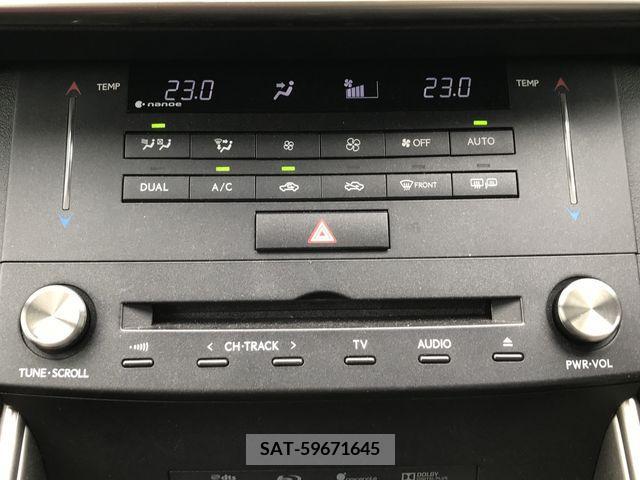 Lexus IS 2015-09 297926-14