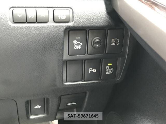 Lexus IS 2015-09 297926-17