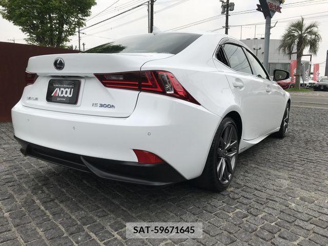 Lexus IS 2015-09 297926-5