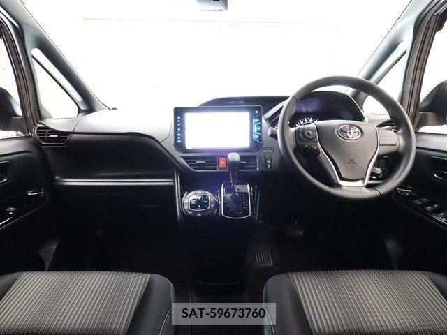 Toyota NOAH 2018-01 331468-2