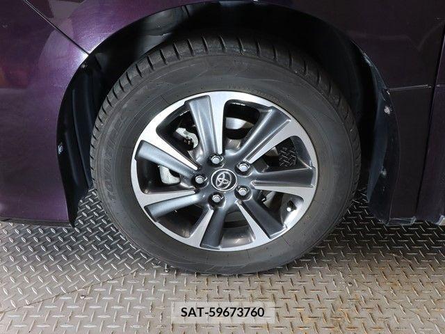 Toyota NOAH 2018-01 331468-27