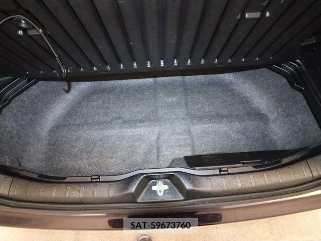Toyota NOAH 2018-01 331468-9