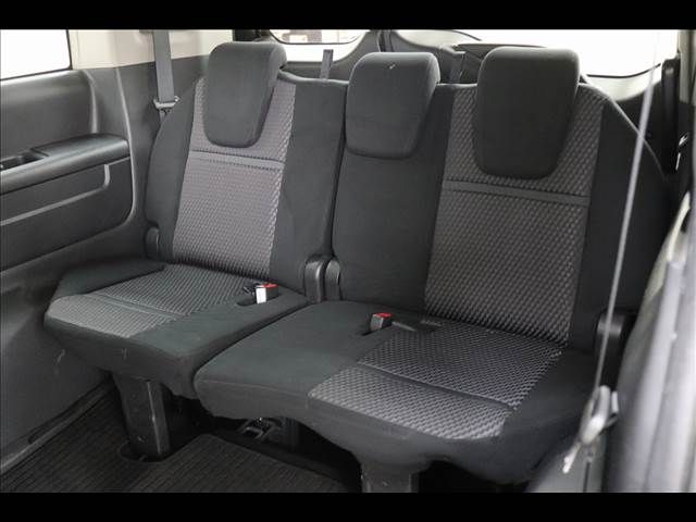 Honda e 2015-04 13132-12