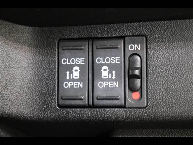 Honda e 2015-04 13132-4