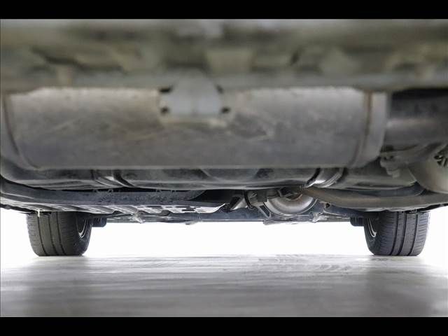Honda e 2015-04 13132-25