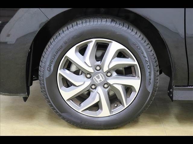 Honda e 2015-04 13132-23