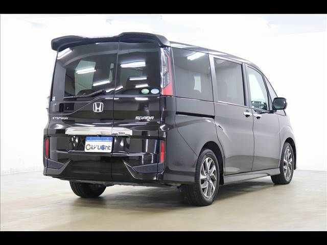 Honda e 2015-04 13132-18