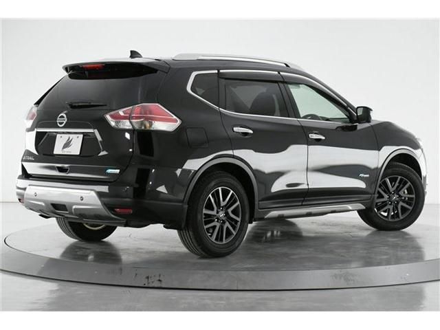 Nissan X-TRAIL 2016-08 23977-5