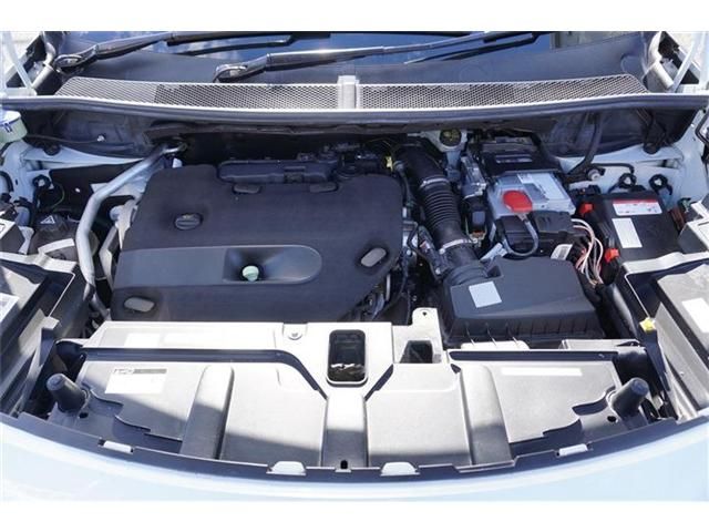 Peugeot 5008 2018-01 193152-13