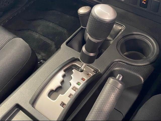Toyota FJ CRUISER 2013-02 18748-7