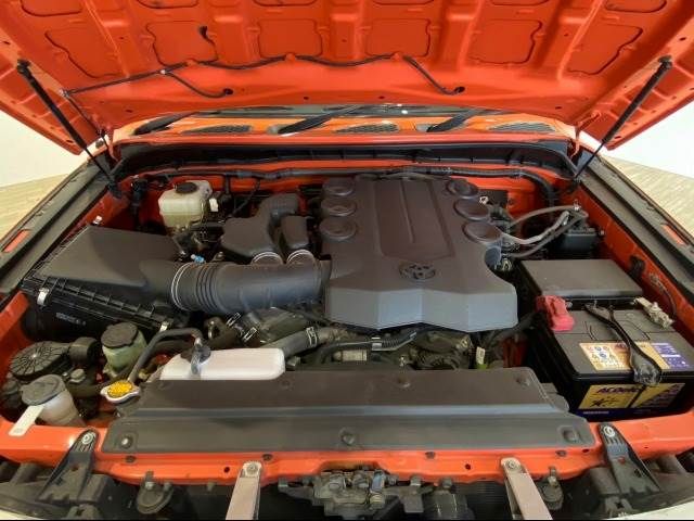 Toyota FJ CRUISER 2013-02 18748-19