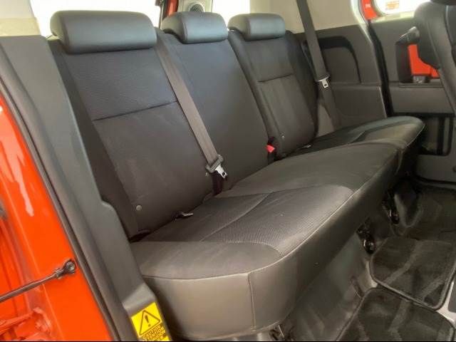 Toyota FJ CRUISER 2013-02 18748-9