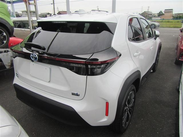 Toyota YARIS CROSS 2023-06 14209-2