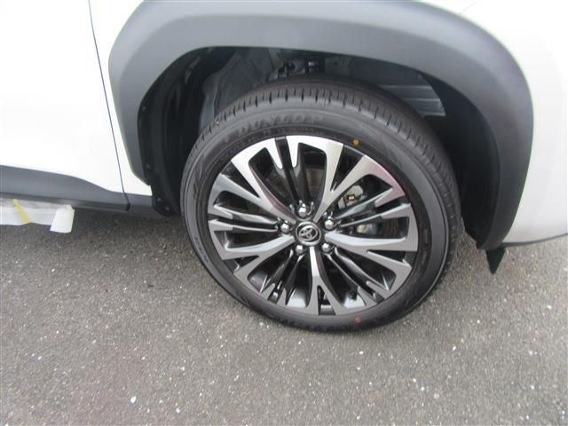 Toyota YARIS CROSS 2023-06 14209-8