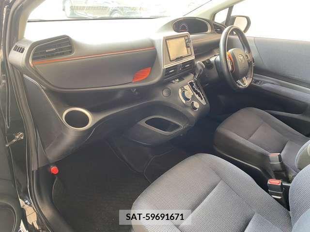Toyota SIENTA 2017-07 385034-5