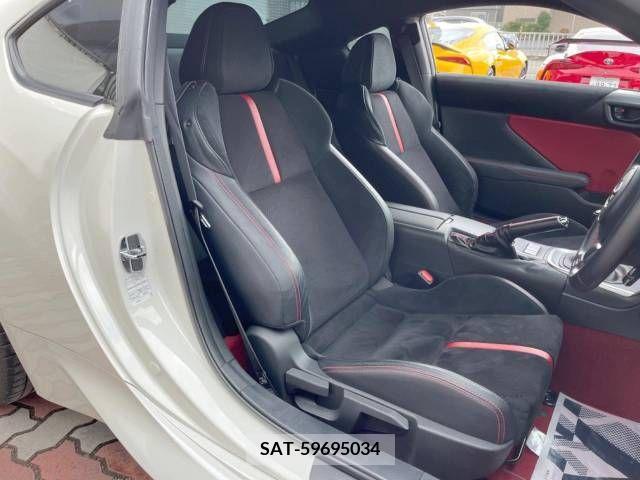 Toyota 86 2022-05 215256-8