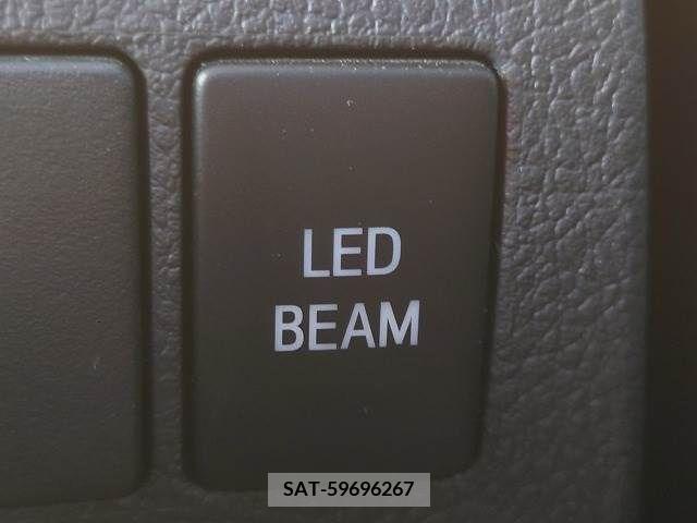 Toyota VELLFIRE 2013-01 299902-9