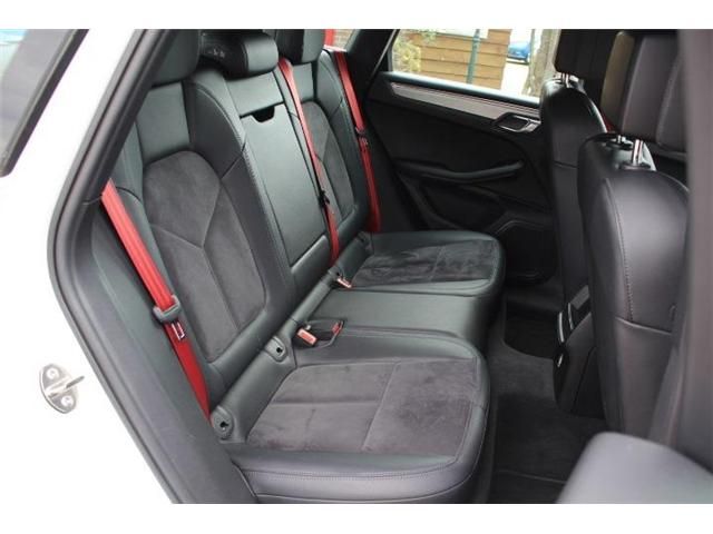 Porsche MACAN 2015-05 1870-11