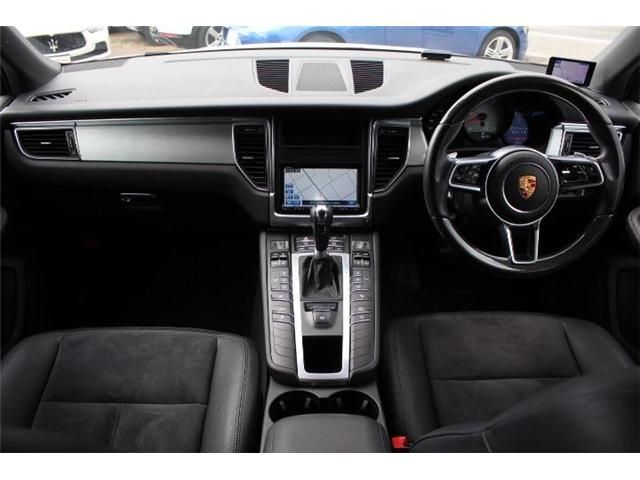 Porsche MACAN 2015-05 1870-6