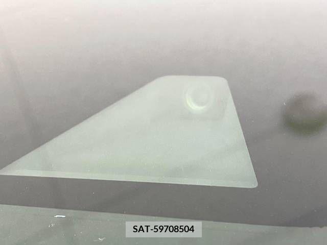 Nissan NOTE 2017-09 279957-4