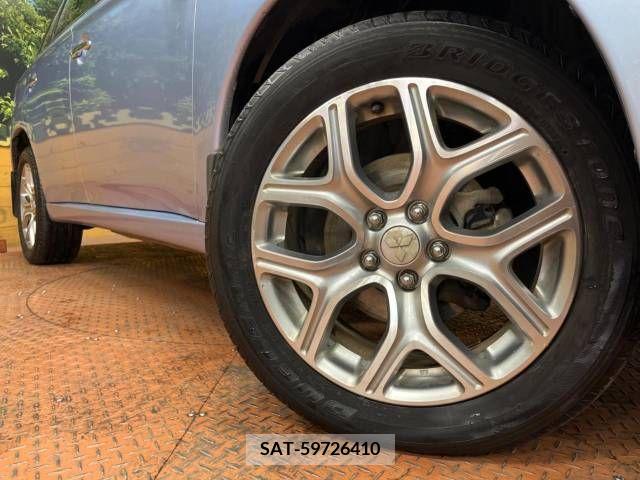 Mitsubishi OUTLANDER PHEV 2014-01 211223-13
