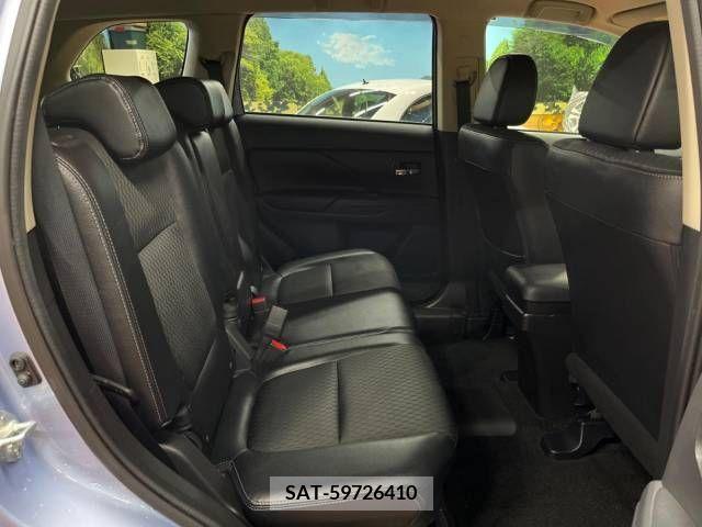 Mitsubishi OUTLANDER PHEV 2014-01 211223-9