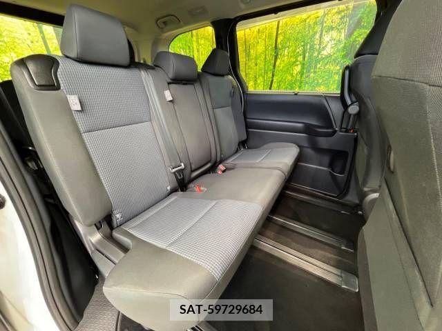 Toyota NOAH 2022-11 336200-9
