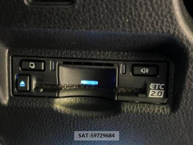 Toyota NOAH 2022-11 336200-4