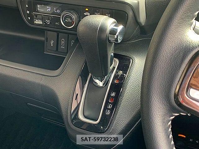 Honda N BOX CUSTOM 2018-03 208853-19