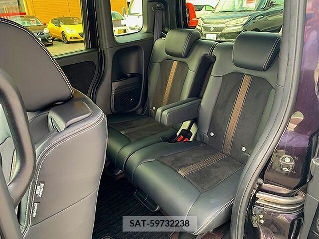 Honda N BOX CUSTOM 2018-03 208853-18