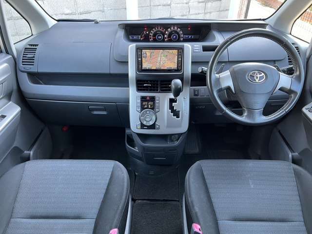 Toyota VOXY 2008-02 9253-6