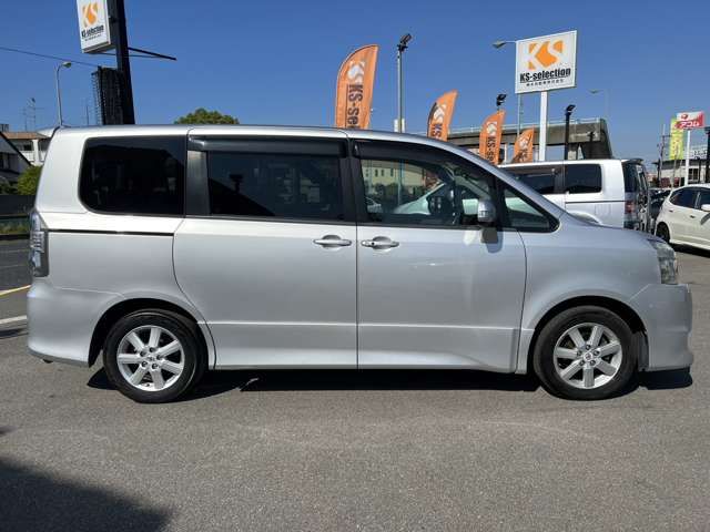 Toyota VOXY 2008-02 9253-5