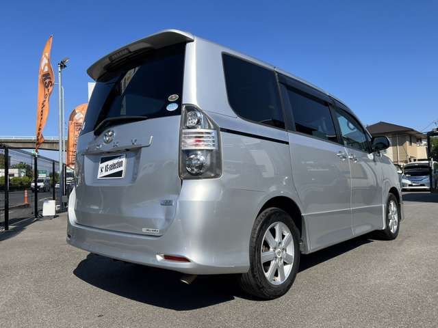 Toyota VOXY 2008-02 9253-1