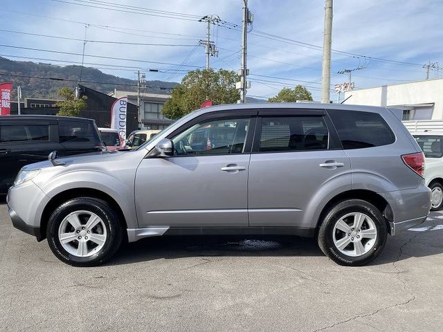 Subaru FORESTER 2011-01 184048-4