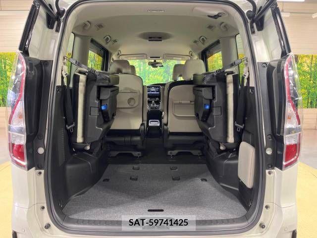 Nissan SERENA 2019-11 227308-11