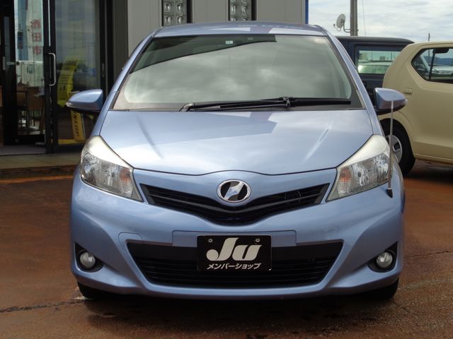 Toyota VITZ 2011-02 5593-3