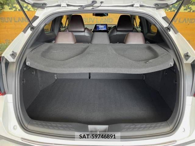 Toyota C-HR 2018-11 235009-11