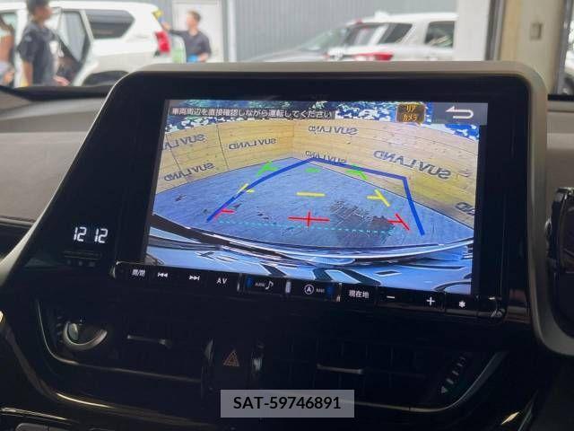 Toyota C-HR 2018-11 235009-4