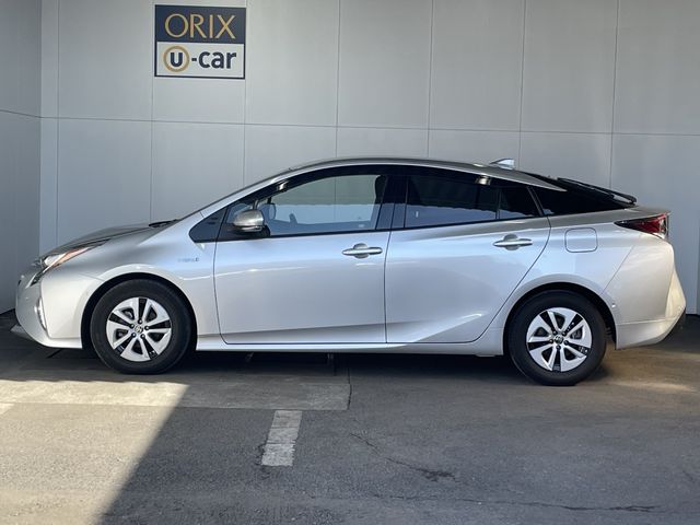 Toyota PRIUS 2018-11 21038-4