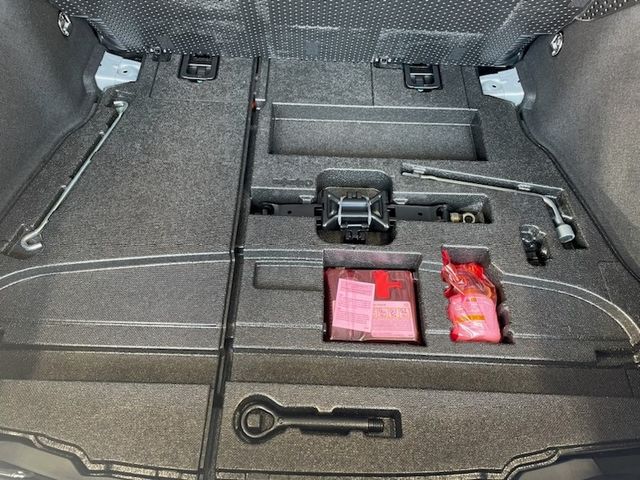 Toyota PRIUS 2018-11 21038-28