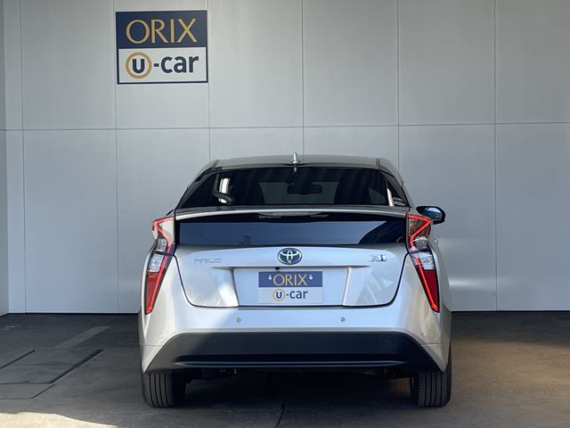 Toyota PRIUS 2018-11 21038-3