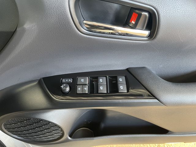 Toyota PRIUS 2018-11 21038-7