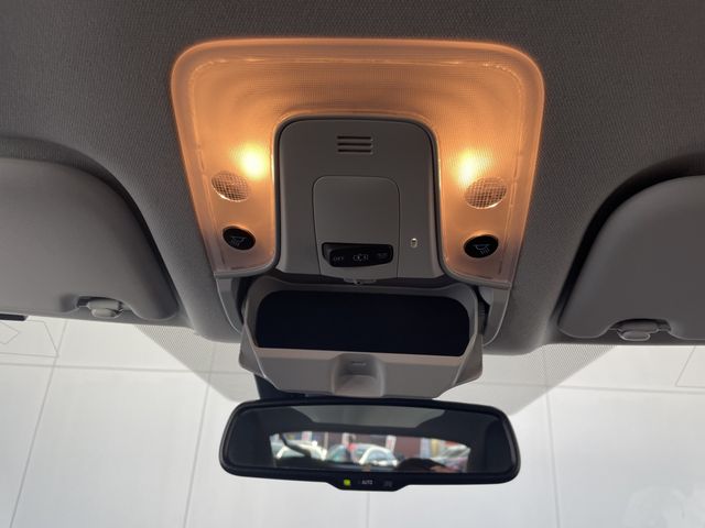Toyota PRIUS 2018-11 21038-11